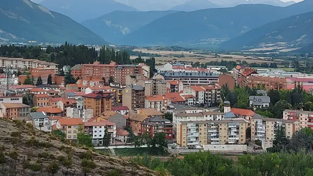 Vista de Sabiñánigo desde Capitiellos.