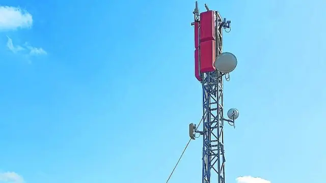 Repetidor de señal de internet instalado en las proximidades del núcleo de Sipán.