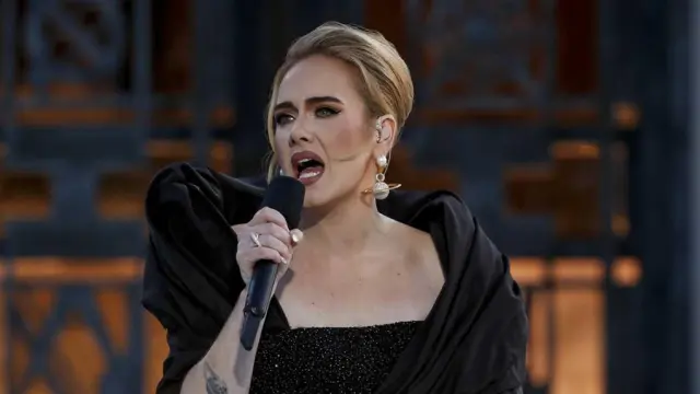 Adele ofrece un concierto en el especial.