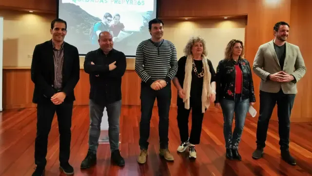 Daniel Gracia, Santos Navarro, Roberto Orós, María Jesús Morera, Patro Manzano y Carlos Díaz, en la presentación