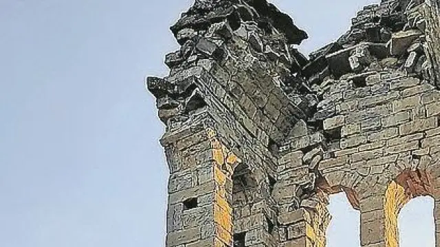 Ruinas de la Torre de Cotón en Murillo de Tou.