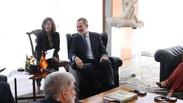 En el encuentro de Felipe VI y Lula da Silva estuvieron presentes los ministros Yolanda Díaz y José Manuel Albares.