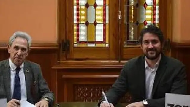 Salvador Cored y Rubén Gascón firmaron el convenio que potenciará la digitalización empresarial.