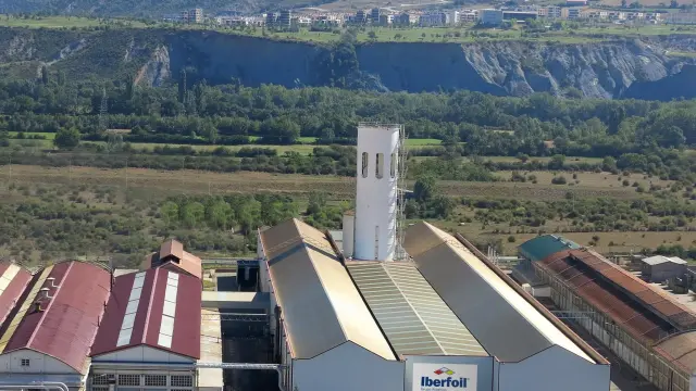 Panorámica aérea de la fábrica de Iberfoil de Sabiñánigo.