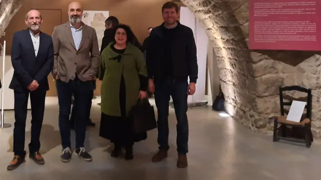 Autoridades, en la inauguración de las exposiciones sobre Joaquín Costa en Graus.