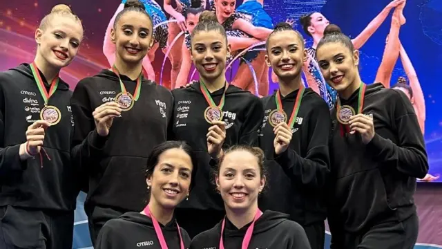 Las españolas, con la medalla de oro conseguida en Portimao.