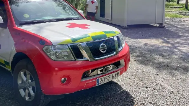Operativo de primeros auxilios de Cruz Roja desplegado en la pradera de Ordesa.