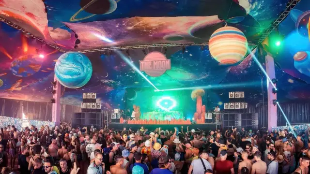 El escenario 'The Moon' en el Monegros Desert Festival 2023