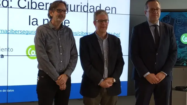 Iván Rodríguez, Fernando Tricas y Carlos Ortas en la presentación del curso de Ciberseguridad en la Nube.