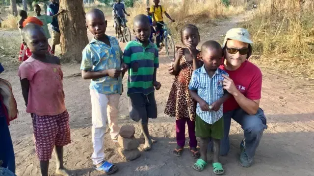 Enrique Ripoll: "Los niños de Chad sufren de cataratas, lo impensable aquí"