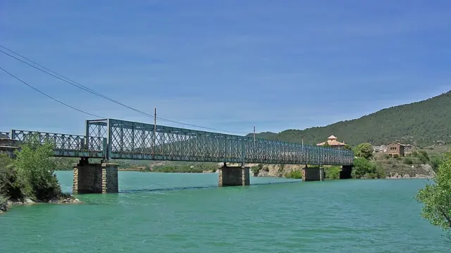 Cs lamenta las promesas incumplidas en la mejora y acondicionamiento del puente de La Peña