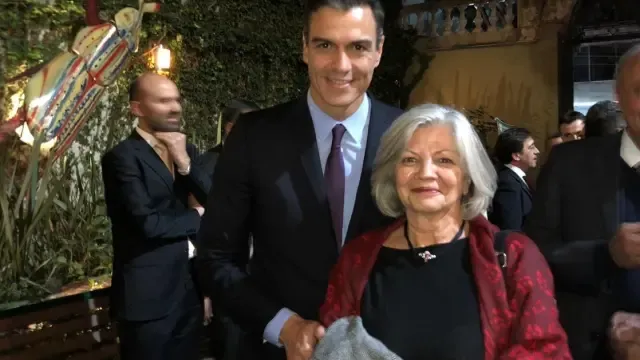 Sánchez mantiene un encuentro con Rosa Seco, hija del primer alcalde republicano de Barbastro