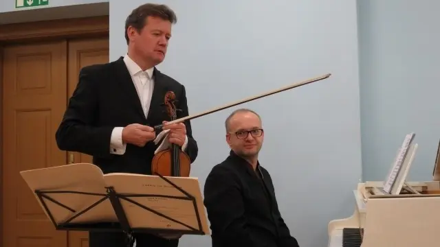 El Dúo Zenaty Kasik protagoniza un recital de violín y piano en Huesca