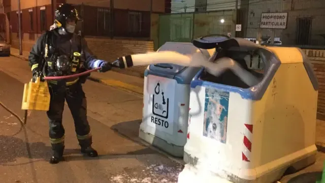 Cs Huesca pide un mayor esfuerzo frente a la quema de contenedores, grafitis y animales