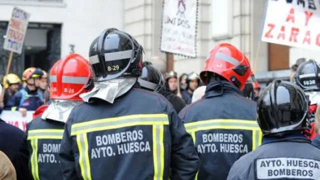 CGT apoya la manifestación contra la reserva de plazas de bombero para personal militar