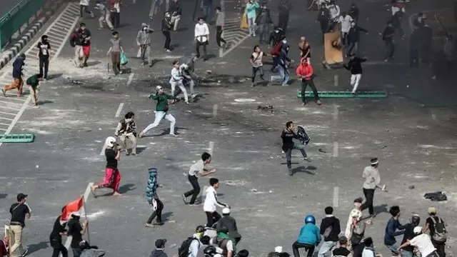 Al menos 6 muertos en disturbios tras la reelección del presidente en Indonesia