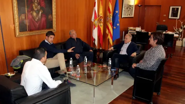 La Diputación Provincial de Huesca expresa su apoyo al Sariñena en el playoff