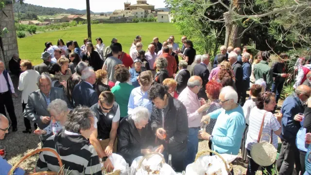 Entretenida romería de Santa Quiteria en Biscarrués