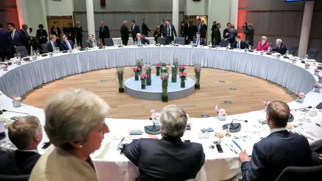 Los líderes se citan en una cumbre para la renovación de cargos en la UE