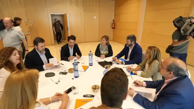 PP y Cs aprecian una "sintonía total" de cara a un acuerdo de gobernabilidad para el Ayuntamiento de Huesca