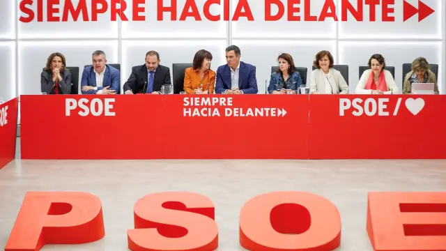 Sánchez amenaza a los líderes con repetir elecciones