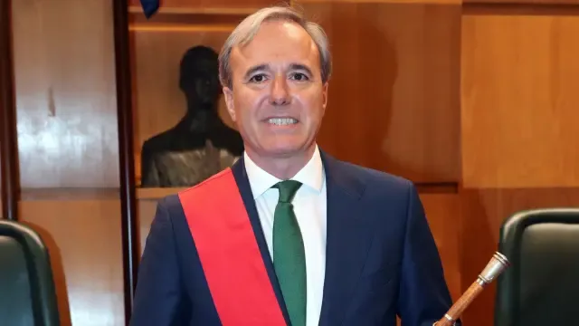 Azcón traslada a Madrid la decisión respecto a Vox