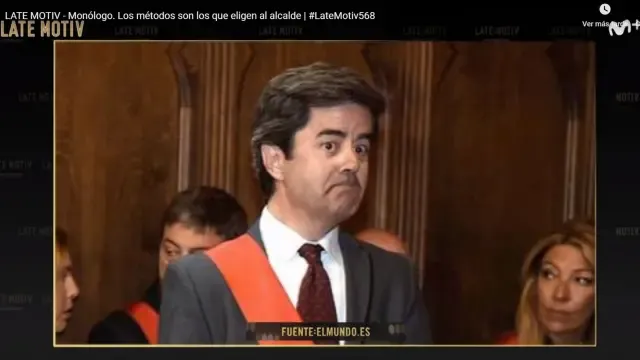 Vídeo: Buenafuente bromea en su programa con la polémica investidura en el Ayuntamiento de Huesca