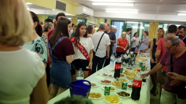 El Casco Viejo de Huesca celebra su confraternización con los demás barrios de la ciudad