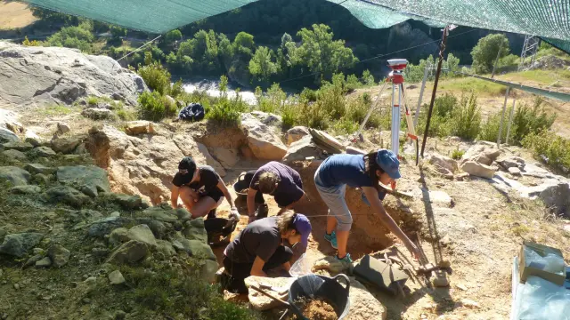 Arranca una nueva campaña de excavaciones arqueológicas en el yacimiento de Arén