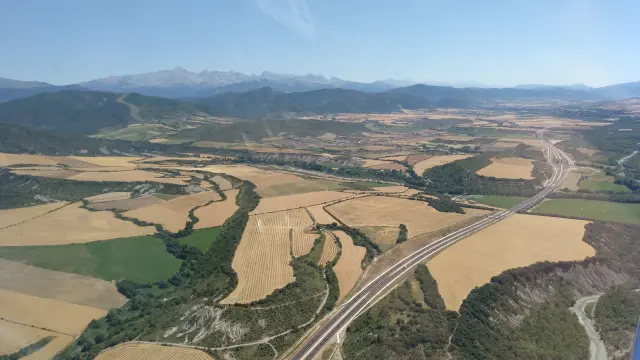 La autovía del Pirineo desde el aire