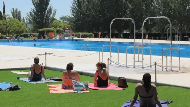 Las piscinas de Huesca recuperan sus cifras habituales tras abrir la Ciudad Deportiva