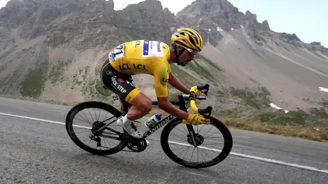 Quintana gana en los Alpes, Bernal sube al podio y Alaphilippe sigue líder