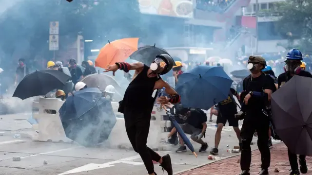 Se repiten los enfrentamientos en las protestas de Hong Kong