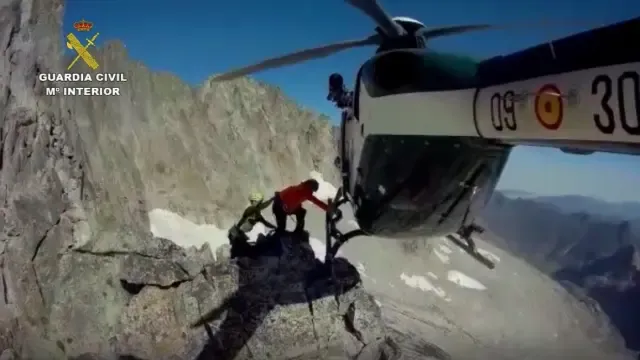 Complicado rescate de dos montañeros franceses enriscados en el Parque Natural de Posets-Maladeta