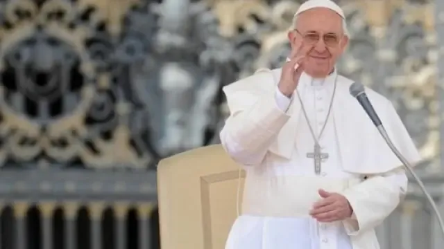 El papa pide una Iglesia sin fronteras, solidaria y atenta a los problemas