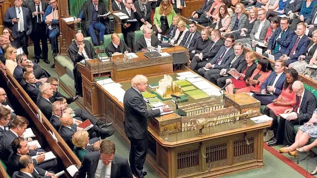 El Parlamento arrebata a Boris Johnson el control del "brexit"