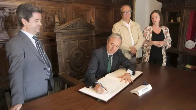 Unidad entre los ayuntamientos de Huesca y Zaragoza para potenciar el turismo y el corredor económico