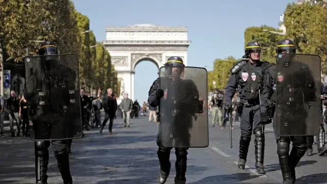 La jornada de protestas en París termina con unos 160 detenidos