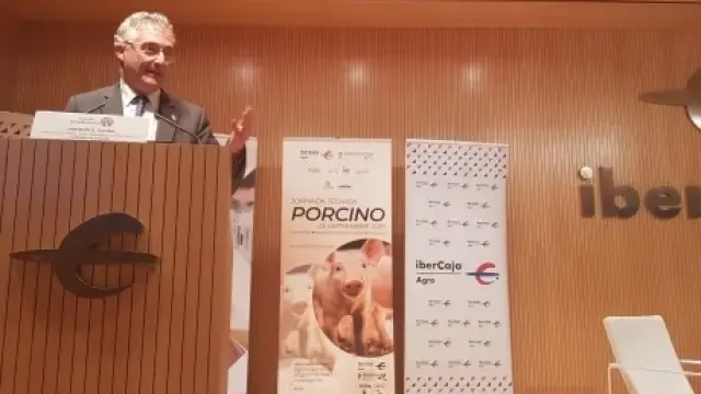 Olona: "De la exigencia y responsabilidad depende la sostenibilidad del sector porcino"