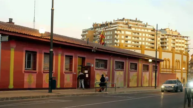 El albergue y el comedor municipal de Huesca cierran sus puertas durante un mes