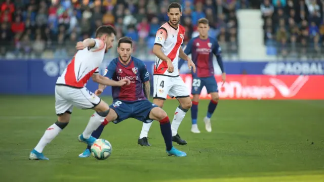 El Rayo se impone a un gris Huesca (0-2)