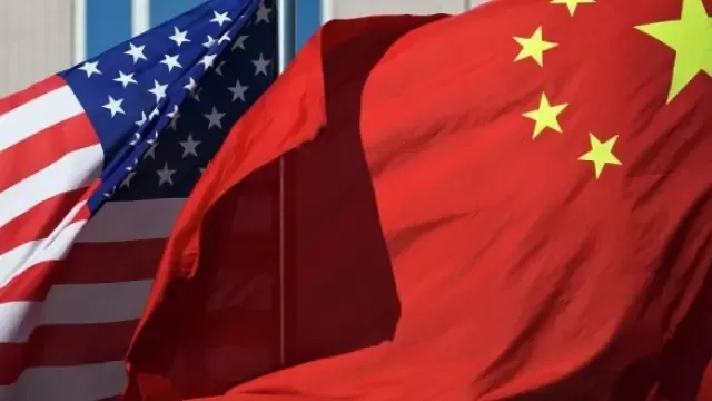 China y EE. UU. tratan de aplazar los aranceles previstos para este mes