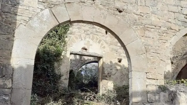 Desaparece el arco de la iglesia de Huértalo, en la Canal de Berdún
