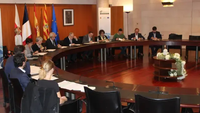 La Diputación de Huesca y el Consejo General Altos Pirineos ultiman detalles para la puesta en marcha de la nueva AECT Pirineos-Pyrénées