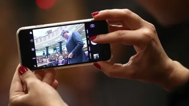 El Congreso recupera 17.500 euros por la venta de los móviles y las tabletas a los diputados salientes