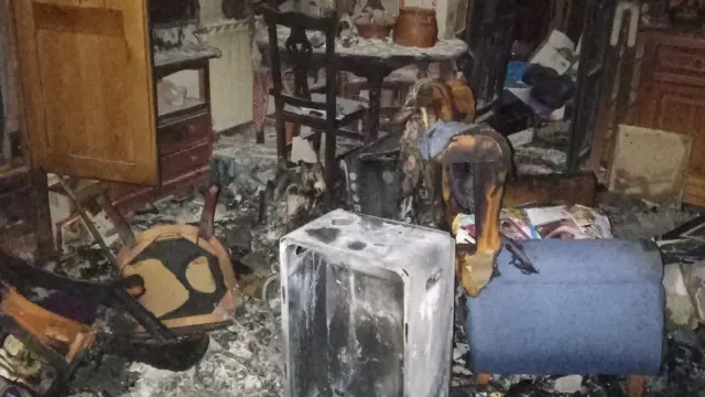 Cuatro personas rescatadas en un incendio en Candanchú