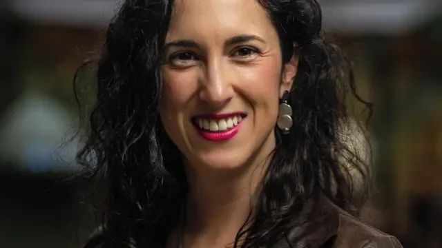 La oscense Silvia Gil, en la Junta de la Sociedad Española de Neurología