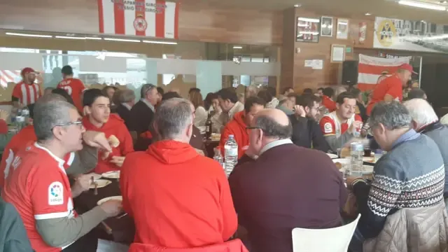 Último día de los abonados de Huesca para pedir su compensación