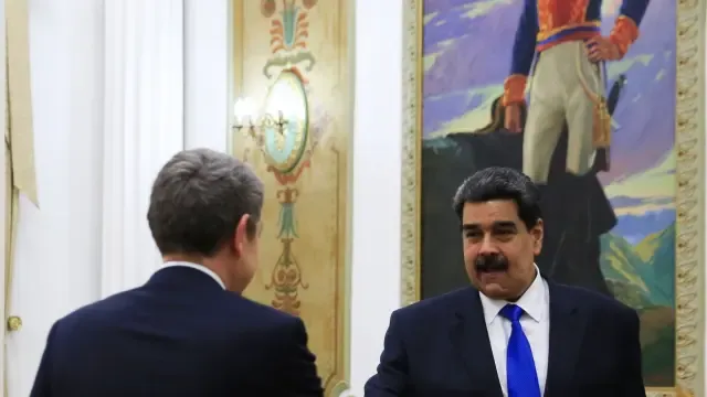 Zapatero se reúne por sorpresa con Maduro