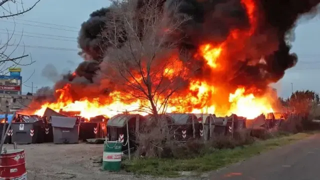 Archivada causa contra 4 jardineros por incendio en campa de contenedores de recogida de residuos de FCC en Zaragoza